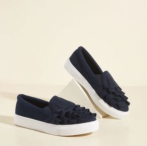 NWT MIA ModCloth Navy Blue Ruffled Suede Shoes 11